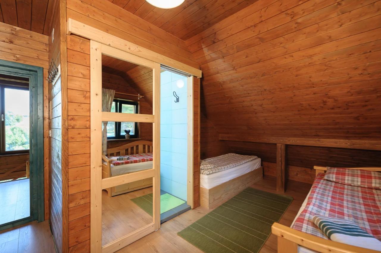 Bed and Breakfast Rose Hip Hill Farm Valea Tirnei Esterno foto