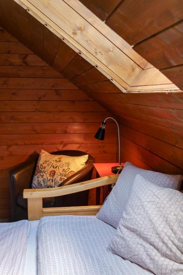 Bed and Breakfast Rose Hip Hill Farm Valea Tirnei Esterno foto